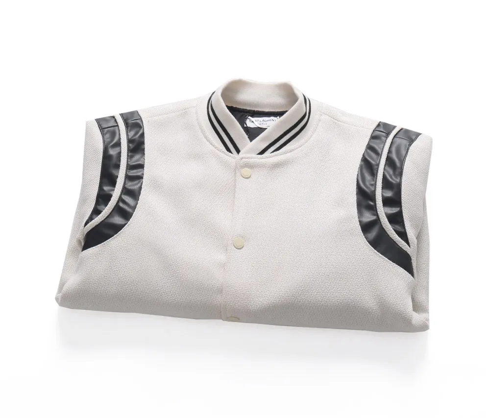 P520 Saint Laurent Paris Saint Laurent slp classic leather patchwork black and white baseball collar jacket. The original 1:1 development is the highest version on the Internet. It took 2 months to customize pure wool fabric and jacquard ribbing (ordinary machines cannot achieve this jacquard effect). The version is super handsome. The patchwork position is very particular about parking technology. Whether the whole dress looks good or not depends on this position. Same style for men and women. Color: black and white spelling/white/black. Size: 46 48 50 52